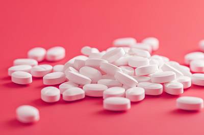 抗衰復春片的功效 抗衰復春片四大作用-易網<a href=http://www.aoa7937.com/ target=_blank class=infotextkey>健康養生</a>網 抗衰復春片的功效 抗衰復春片四大作用