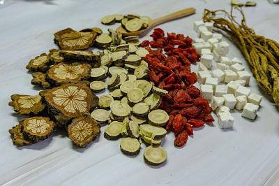 補(bǔ)腎泡酒6種配方 補(bǔ)腎泡什么酒最好