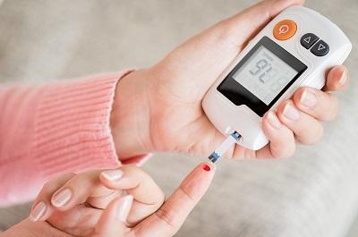 血糖忽高忽低預示著什么 三大病癥會導致血糖波動