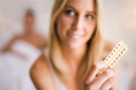 吃了避孕藥還會懷孕嗎？女性吃緊急避孕藥的危害