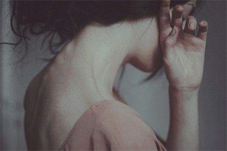 小保姆的瘋狂讓我如癡如醉，每次總?cè)滩蛔∠牒退l(fā)生關(guān)系