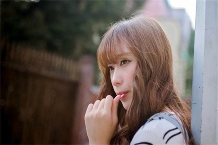 農(nóng)村婦女性饑渴到瘋狂 日益增長(zhǎng)的欲望受盡村里人嘲笑