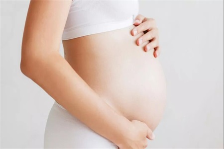 女性懷孕后同房次數要減少，性愛過程中要注意這些