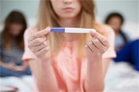 懷孕的初期癥狀，女人懷孕前不可忽視的三點