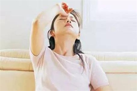 痔瘡的癥狀有哪些？女性患上痔瘡危害更大，這些方式可自查
