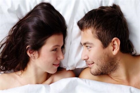 做愛姿勢用哪種比較好？第一次性生活需要知道的事情