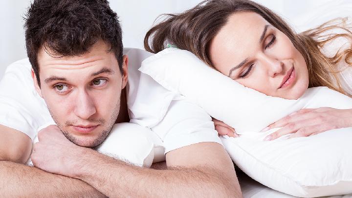 多大歲數可以談戀愛 最適合戀愛的年齡是什么時候-易網<a href=http://www.aoa7937.com/ target=_blank class=infotextkey>健康養生</a>網 多大歲數可以談戀愛 最適合戀愛的年齡是什么時候