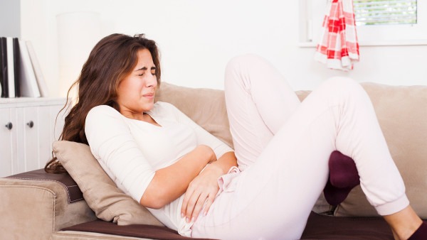女性經(jīng)常腹痛是什么原因 女性腹痛要警惕這幾個(gè)婦科病