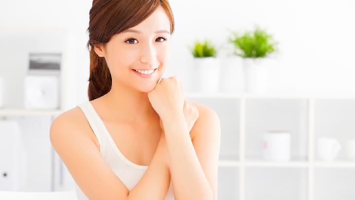 女人談戀愛后有哪些變化-易網<a href=http://www.aoa7937.com/ target=_blank class=infotextkey>健康養生</a>網 女人談戀愛后有哪些變化