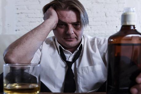 男人硬不起是什么原因造成的？這五個(gè)因素導(dǎo)致的望重視改善