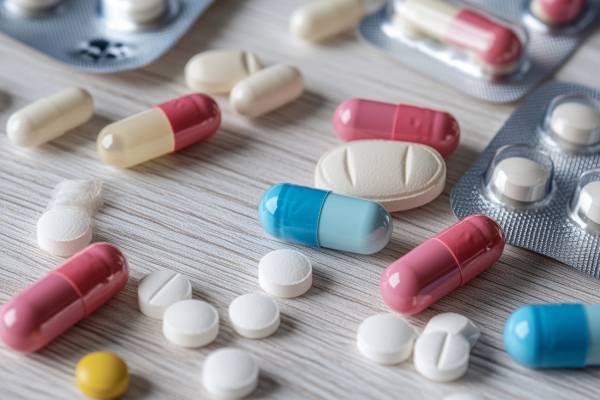 避孕藥會導致惡心嘔吐嗎 避孕藥的常見副作用-易網<a href=http://www.aoa7937.com/ target=_blank class=infotextkey>健康養生</a>網 避孕藥會導致惡心嘔吐嗎 避孕藥的常見副作用