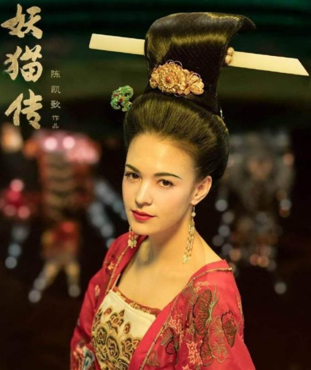 53歲的最美楊貴妃曾為戲暴增30斤，退出演藝圈的她美得讓人驚訝