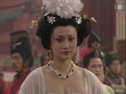 53歲的最美楊貴妃曾為戲暴增30斤，退出演藝圈的她美得讓人驚訝