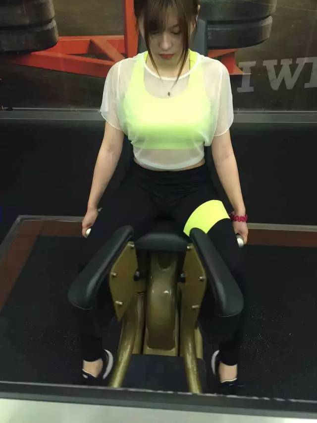 身材顏值雙爆表 瑜伽美人安曉咪