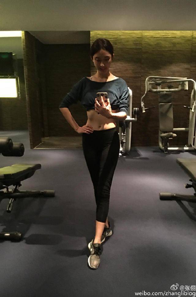 女星健身玩花樣 張儷健身房香汗淋漓