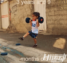年僅4歲的“小姑涼”一身肌肉，競對父親下如此狠手！