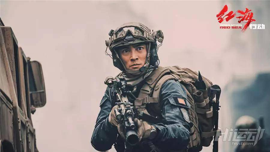 現(xiàn)代戰(zhàn)爭片不是愛情片，想演軍人，所有演員先健身訓(xùn)練半年