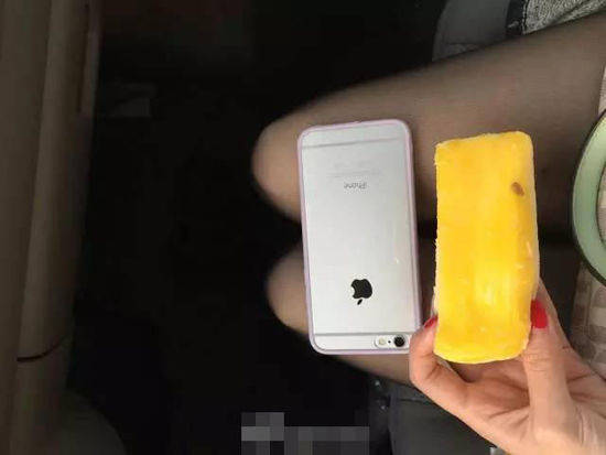 美女真會(huì)玩 曬i6腿的話(huà)題又火了