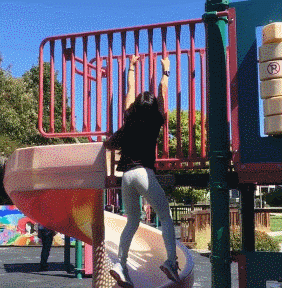 這個11歲蘿莉讓很多人汗顏！硬拉深蹲樣樣精通