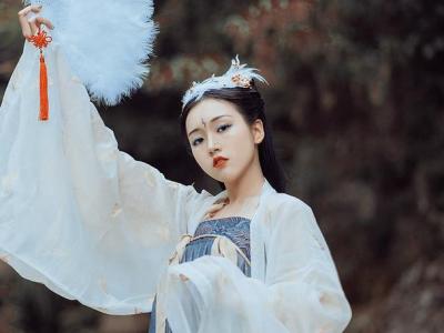 5種瑜伽式動(dòng)作教程，初學(xué)入門者也能輕松搞定拉筋法