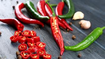 食物顏色與飲食減肥的關(guān)系-易網(wǎng)<a href=http://www.aoa7937.com/ target=_blank class=infotextkey>健康養(yǎng)生</a>網(wǎng) 食物顏色與飲食減肥的關(guān)系