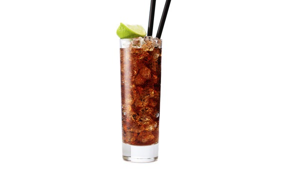 減肥者必知的飲料熱量須知 看看哪些飲料適合減肥時(shí)喝-易網(wǎng)健康<a href=http://www.aoa7937.com/jkys/ target=_blank class=infotextkey>養(yǎng)生</a>網(wǎng) 減肥者必知的飲料熱量須知 看看哪些飲料適合減肥時(shí)喝