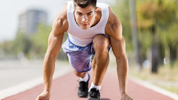 運動減肥注意事項，運動減肥別過度，運動后喝水有講究