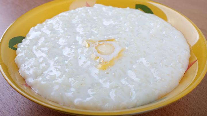 吃藍(lán)莓干能減肥嗎?美味零食塑身效果佳-易網(wǎng)<a href=http://www.aoa7937.com/ target=_blank class=infotextkey>健康養(yǎng)生</a>網(wǎng) 吃藍(lán)莓干能減肥嗎?美味零食塑身效果佳