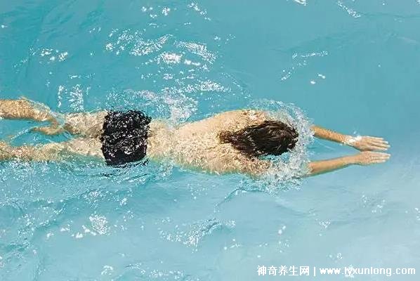 游泳對身體有什么好處和壞處，增強(qiáng)抵抗力/減肥(誘發(fā)眼耳部疾病)