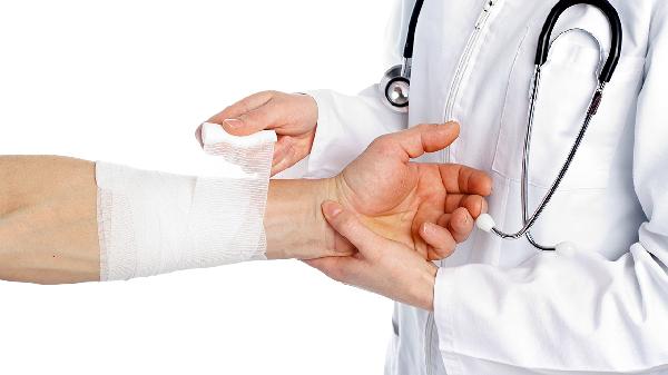 手臂拜拜肉鍛煉多久可以恢復-易網<a href=http://www.aoa7937.com/ target=_blank class=infotextkey>健康養生</a>網 手臂拜拜肉鍛煉多久可以恢復