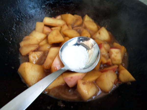 土豆燉蘿卜的做法-家常味燉菜譜-易網健康養生網 土豆燉蘿卜的做法-家常味燉菜譜
