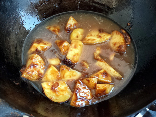 土豆燉蘿卜的做法-家常味燉菜譜-易網健康養生網 土豆燉蘿卜的做法-家常味燉菜譜