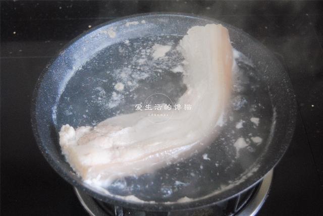 醬蒸五花肉的做法-家常味蒸菜譜-易網(wǎng)健康養(yǎng)生網(wǎng) 醬蒸五花肉的做法-家常味蒸菜譜