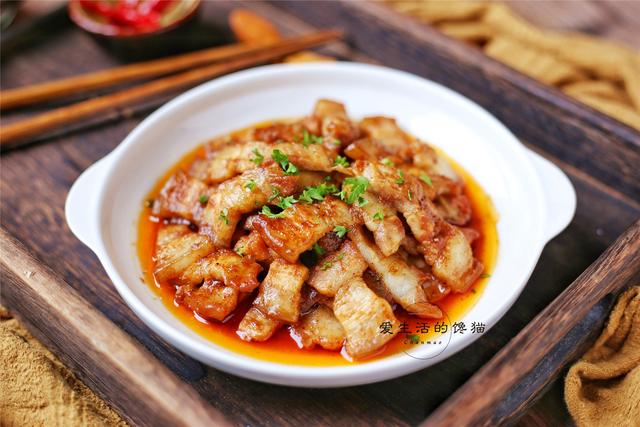 醬蒸五花肉的做法-家常味蒸菜譜-易網(wǎng)健康養(yǎng)生網(wǎng) 醬蒸五花肉的做法-家常味蒸菜譜
