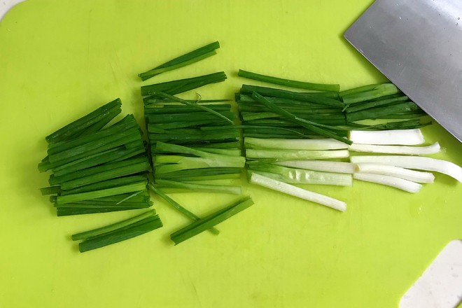 蔥油面的做法-咸鮮味拌菜譜-易網健康養生網 蔥油面的做法-咸鮮味拌菜譜