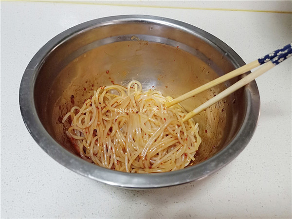 私房涼拌米粉的做法-家常味拌菜譜