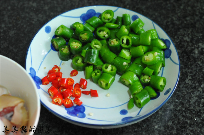香燜豬尾巴的做法-香辣味炒菜譜-易網健康養生網 香燜豬尾巴的做法-香辣味炒菜譜