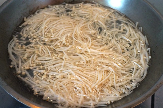 涼拌金針菇的做法-家常味拌菜譜-易網(wǎng)健康養(yǎng)生網(wǎng) 涼拌金針菇的做法-家常味拌菜譜