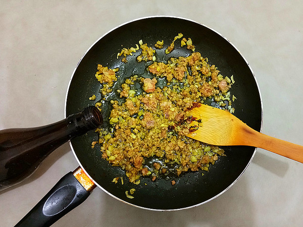 咖喱粉絲蝦的做法-咸鮮味炒菜譜-易網健康養生網 咖喱粉絲蝦的做法-咸鮮味炒菜譜