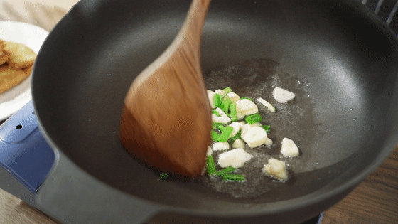 蠔油豆腐【孔老師教做菜】的做法-家常味煎菜譜-易網健康養生網 蠔油豆腐【孔老師教做菜】的做法-家常味煎菜譜