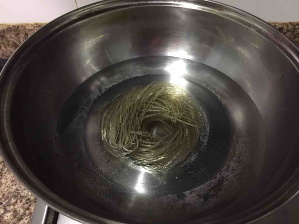 菠菜拌粉條的做法-家常味拌菜譜