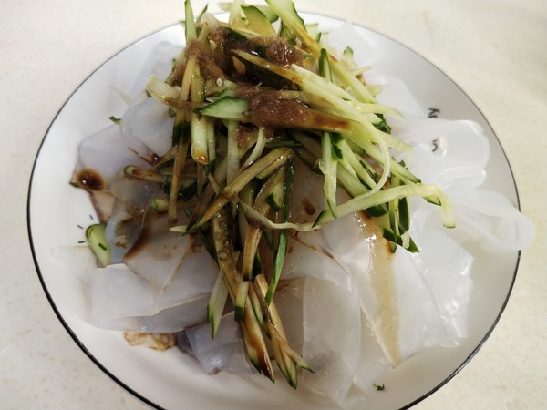 青瓜涼粉皮的做法-咸鮮味拌菜譜-易網健康養生網 青瓜涼粉皮的做法-咸鮮味拌菜譜