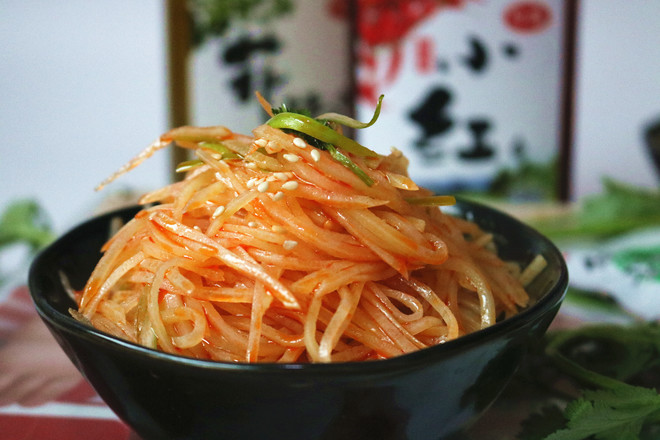 熗拌土豆絲的做法-香辣味拌菜譜-易網健康養生網 熗拌土豆絲的做法-香辣味拌菜譜