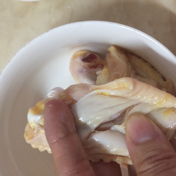 米飯的殺手~砂鍋土豆?fàn)F雞翅的做法-家常味燜菜譜-易網(wǎng)健康養(yǎng)生網(wǎng) 米飯的殺手~砂鍋土豆?fàn)F雞翅的做法-家常味燜菜譜