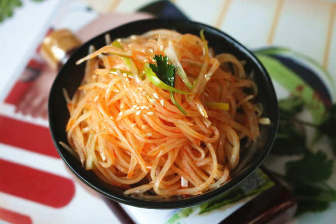 熗拌土豆絲的做法-香辣味拌菜譜-易網健康養生網 熗拌土豆絲的做法-香辣味拌菜譜