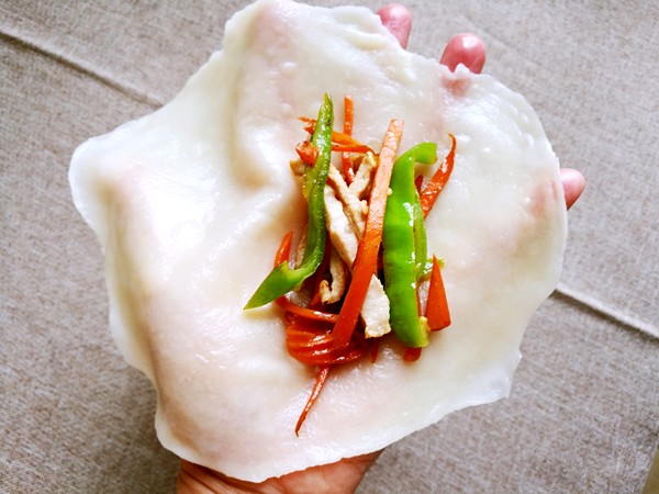 蒸燙面春餅的做法-家常味蒸菜譜-易網健康養生網 蒸燙面春餅的做法-家常味蒸菜譜
