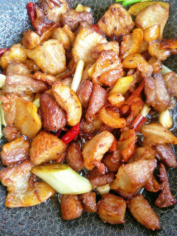 紅燒肉燉土豆的做法-家常味燉菜譜-易網健康養生網 紅燒肉燉土豆的做法-家常味燉菜譜