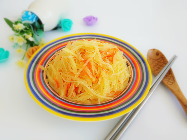小炒土豆絲的做法-家常味炒菜譜-易網健康養生網 小炒土豆絲的做法-家常味炒菜譜