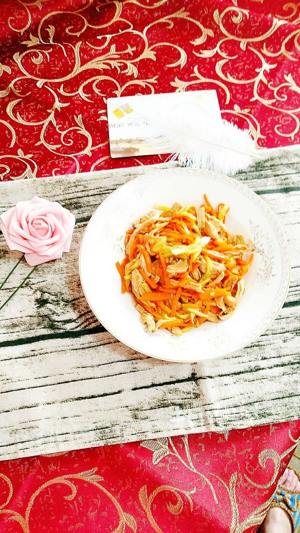 花樣“拌”夏,美味加倍【涼拌雞絲】的做法-咸鮮味拌菜譜-易網(wǎng)健康養(yǎng)生網(wǎng) 花樣“拌”夏,美味加倍【涼拌雞絲】的做法-咸鮮味拌菜譜