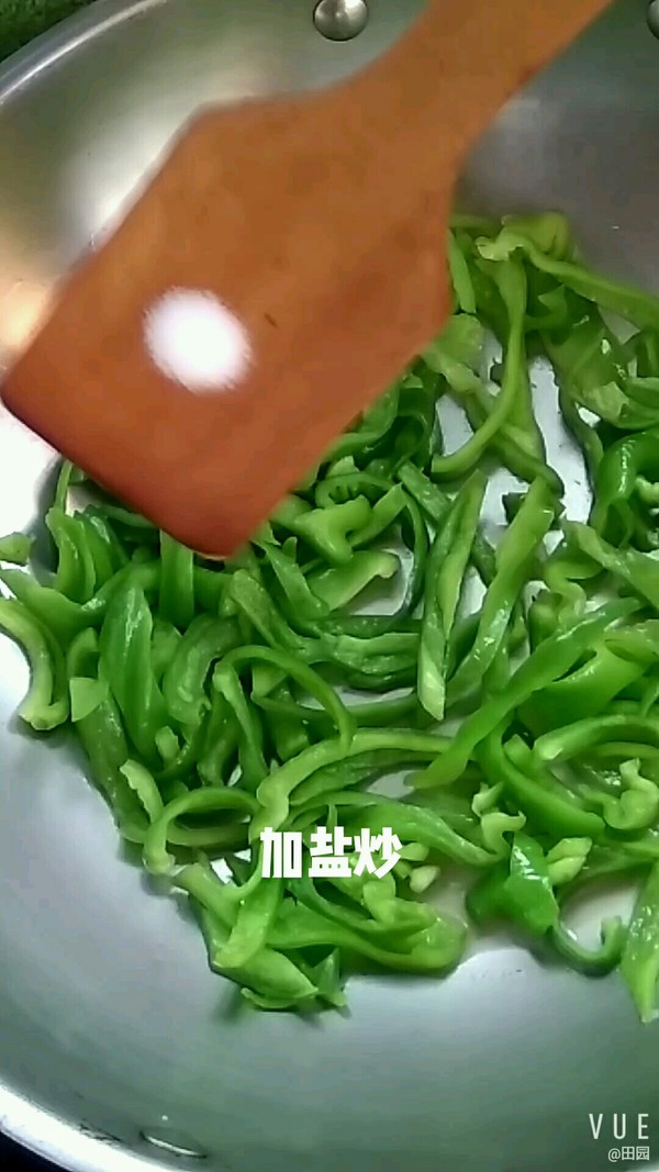 青椒炒雞蛋的做法-家常味炒菜譜
